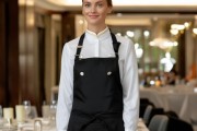 五星级酒店餐饮包间服务员工作服，细节里的专业与优雅